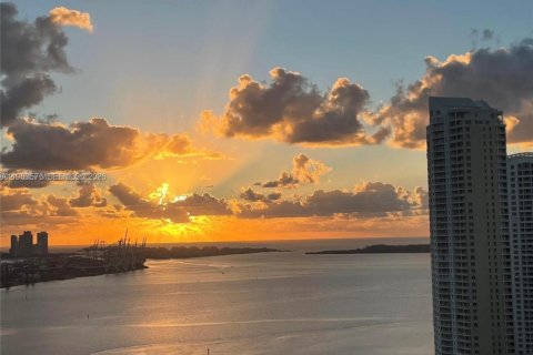 Copropriété à louer à Miami, Floride: 2 chambres, 93.46 m2 № 2056814 - photo 16