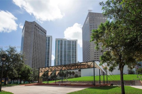 Copropriété à louer à Miami, Floride: 2 chambres, 93.46 m2 № 2056814 - photo 23