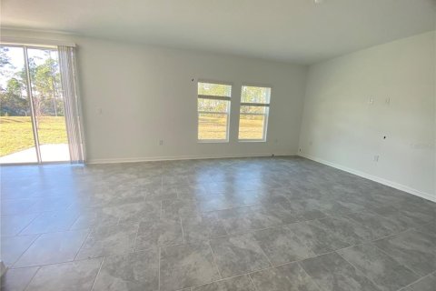 House in Edgewater, Florida 4 bedrooms, 172.15 sq.m. № 2093611 - photo 8