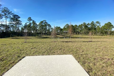 House in Edgewater, Florida 4 bedrooms, 172.15 sq.m. № 2093611 - photo 10