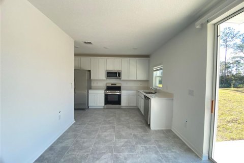 House in Edgewater, Florida 4 bedrooms, 172.15 sq.m. № 2093611 - photo 14
