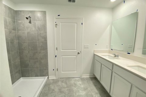 House in Edgewater, Florida 4 bedrooms, 172.15 sq.m. № 2093611 - photo 24