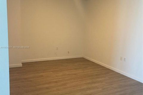 Condominio en alquiler en Miami, Florida, 1 dormitorio, 74.32 m2 № 2009095 - foto 13