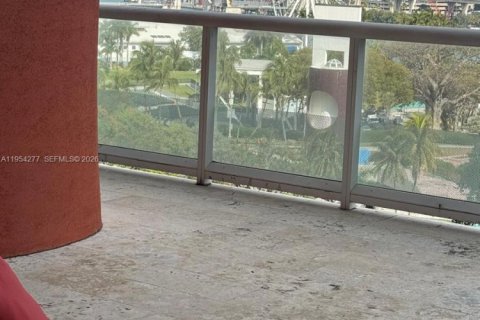 Condominio en alquiler en Miami, Florida, 1 dormitorio, 74.32 m2 № 2009095 - foto 23