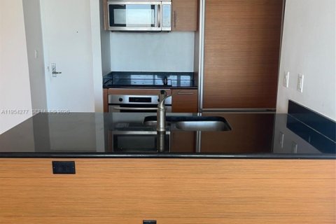 Condominio en alquiler en Miami, Florida, 1 dormitorio, 74.32 m2 № 2009095 - foto 12