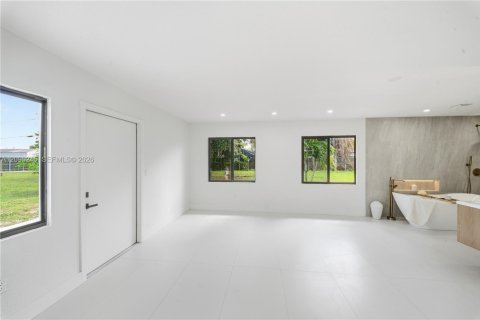 Casa en venta en Miami Gardens, Florida, 4 dormitorios, 139.35 m2 № 2393309 - foto 22
