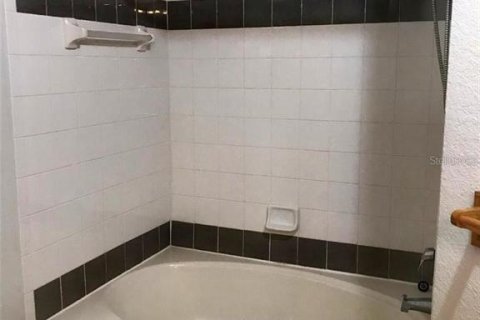 Copropriété à louer à Orlando, Floride: 2 chambres, 102.84 m2 № 2412631 - photo 13