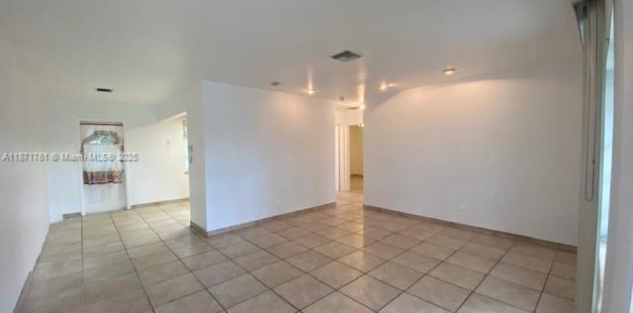 Apartamento en Hollywood, Florida 2 dormitorios, 92.9 m2 № 1920128