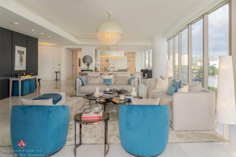 Copropriété à vendre à Sunny Isles Beach, Floride: 4 chambres, 407.38 m2 № 1709393 - photo 7