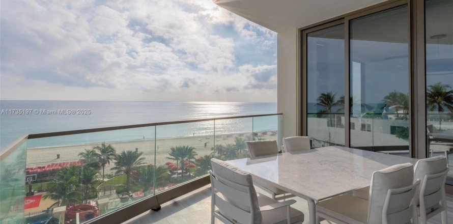 Condo à Sunny Isles Beach, Floride, 4 chambres  № 1709393