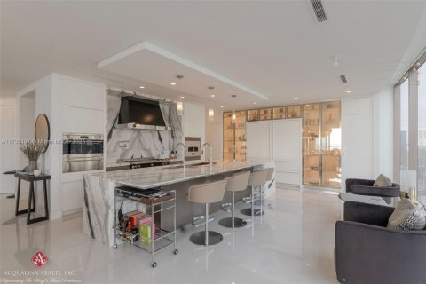 Copropriété à vendre à Sunny Isles Beach, Floride: 4 chambres, 407.38 m2 № 1709393 - photo 9