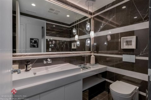 Copropriété à vendre à Sunny Isles Beach, Floride: 4 chambres, 407.38 m2 № 1709393 - photo 22