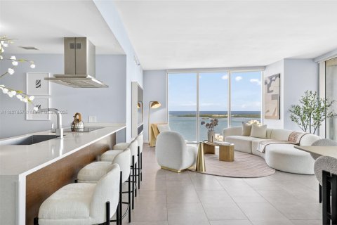 Copropriété à vendre à Miami, Floride: 3 chambres, 173.73 m2 № 1799536 - photo 1