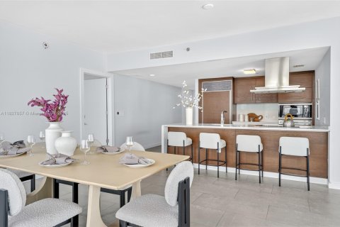 Copropriété à vendre à Miami, Floride: 3 chambres, 173.73 m2 № 1799536 - photo 14