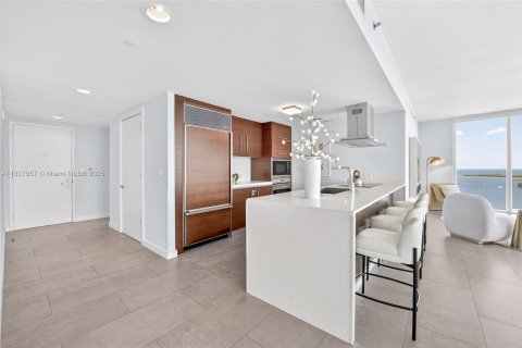 Copropriété à vendre à Miami, Floride: 3 chambres, 173.73 m2 № 1799536 - photo 3