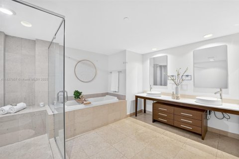 Copropriété à vendre à Miami, Floride: 3 chambres, 173.73 m2 № 1799536 - photo 26