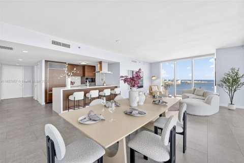 Copropriété à vendre à Miami, Floride: 3 chambres, 173.73 m2 № 1799536 - photo 8