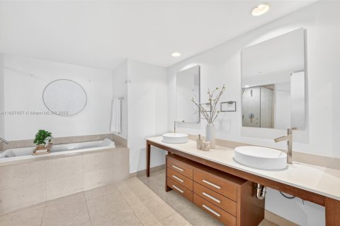 Copropriété à vendre à Miami, Floride: 3 chambres, 173.73 m2 № 1799536 - photo 25