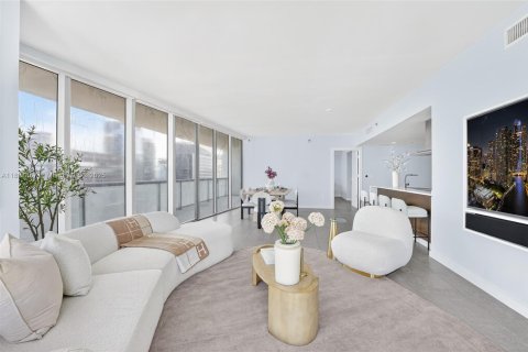 Copropriété à vendre à Miami, Floride: 3 chambres, 173.73 m2 № 1799536 - photo 20