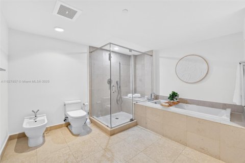 Copropriété à vendre à Miami, Floride: 3 chambres, 173.73 m2 № 1799536 - photo 27