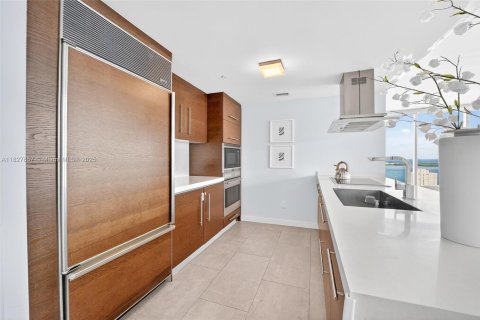 Copropriété à vendre à Miami, Floride: 3 chambres, 173.73 m2 № 1799536 - photo 5