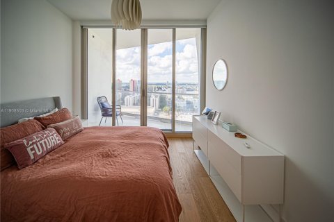 Condominio en venta en Sunny Isles Beach, Florida, 4 dormitorios, 280.75 m2 № 2012841 - foto 20