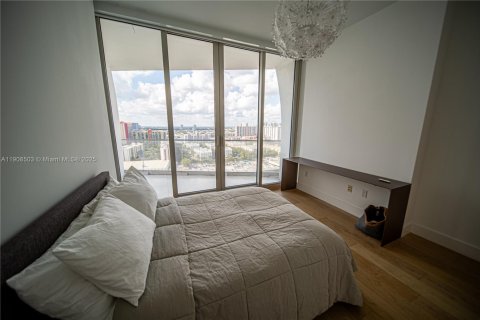 Condominio en venta en Sunny Isles Beach, Florida, 4 dormitorios, 280.75 m2 № 2012841 - foto 23