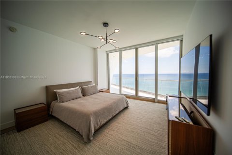 Condominio en venta en Sunny Isles Beach, Florida, 4 dormitorios, 280.75 m2 № 2012841 - foto 29