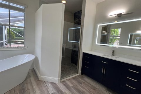 Villa ou maison à louer à Weston, Floride: 4 chambres, 248.42 m2 № 2002997 - photo 15