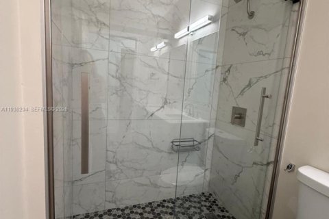 Villa ou maison à louer à Weston, Floride: 4 chambres, 248.42 m2 № 2002997 - photo 28