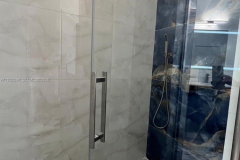 Villa ou maison à louer à Weston, Floride: 4 chambres, 248.42 m2 № 2002997 - photo 17