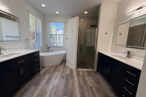 Villa ou maison à louer à Weston, Floride: 4 chambres, 248.42 m2 № 2002997 - photo 14