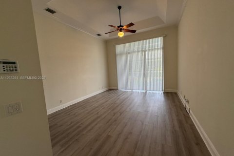 Villa ou maison à louer à Weston, Floride: 4 chambres, 248.42 m2 № 2002997 - photo 11