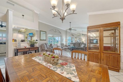 Villa ou maison à vendre à Sarasota, Floride: 2 chambres, 114.27 m2 № 1631589 - photo 6