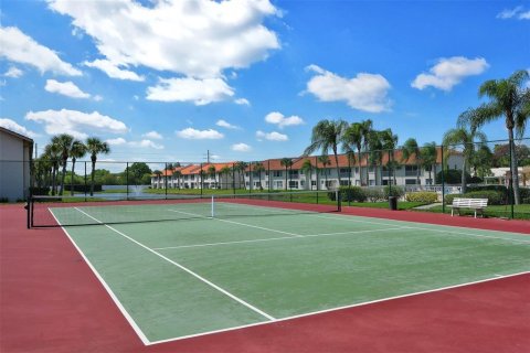 Villa ou maison à vendre à Sarasota, Floride: 2 chambres, 114.27 m2 № 1631589 - photo 27