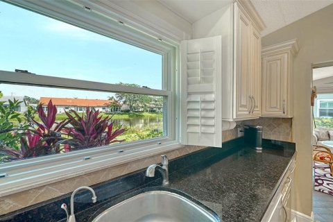 Villa ou maison à vendre à Sarasota, Floride: 2 chambres, 114.27 m2 № 1631589 - photo 10