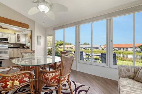 Villa ou maison à vendre à Sarasota, Floride: 2 chambres, 114.27 m2 № 1631589 - photo 16