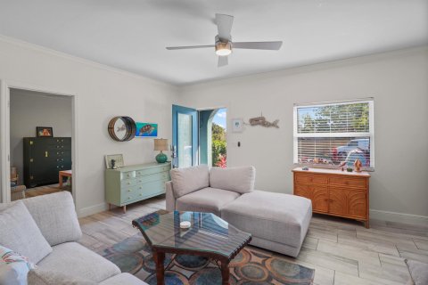 House in Lake Park, Florida 3 bedrooms, 130.25 sq.m. № 2261726 - photo 20