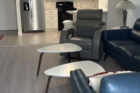 Condo in Aventura, Florida, 2 bedrooms  № 1921811 - photo 4
