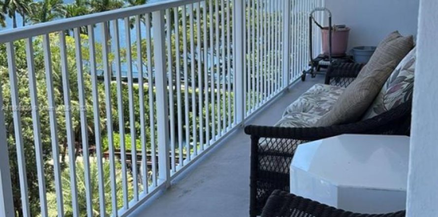 Condo in Aventura, Florida, 2 bedrooms  № 1921811