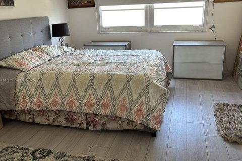 Condo in Aventura, Florida, 2 bedrooms  № 1921811 - photo 6