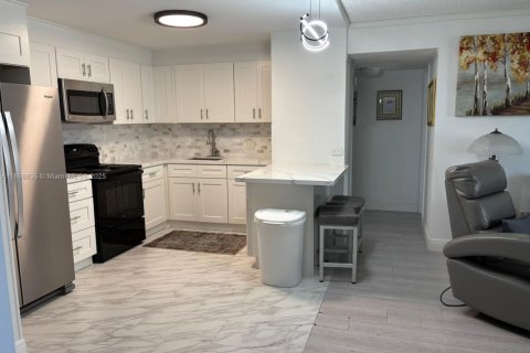 Condo in Aventura, Florida, 2 bedrooms  № 1921811 - photo 2