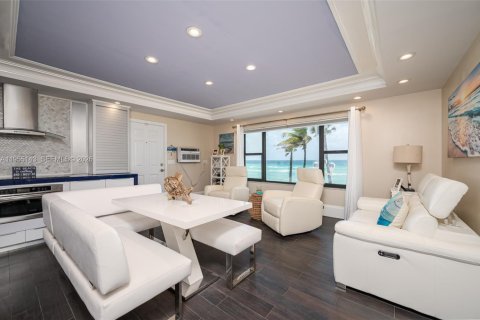 Copropriété à vendre à Hollywood, Floride: 1 chambre, 51.56 m2 № 2011066 - photo 6