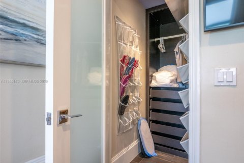 Copropriété à vendre à Hollywood, Floride: 1 chambre, 51.56 m2 № 2011066 - photo 12