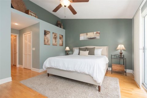 Townhouse in Largo, Florida 3 bedrooms, 139.35 sq.m. № 2196216 - photo 30