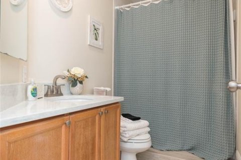 Townhouse in Largo, Florida 3 bedrooms, 139.35 sq.m. № 2196216 - photo 27