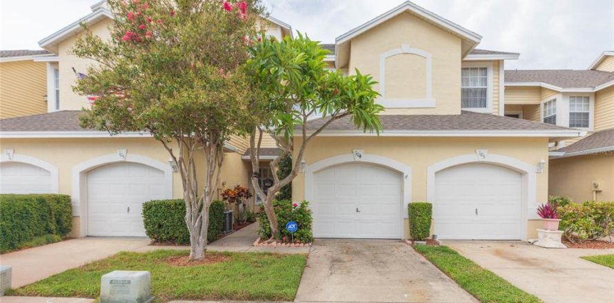 Townhouse in Largo, Florida 3 bedrooms, 139.35 sq.m. № 2196216