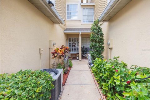 Townhouse in Largo, Florida 3 bedrooms, 139.35 sq.m. № 2196216 - photo 3