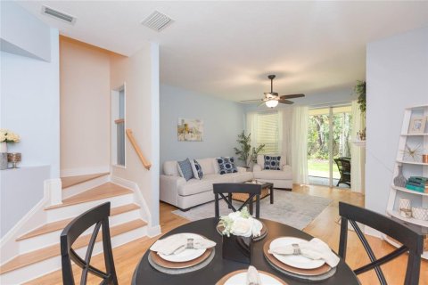 Townhouse in Largo, Florida 3 bedrooms, 139.35 sq.m. № 2196216 - photo 13