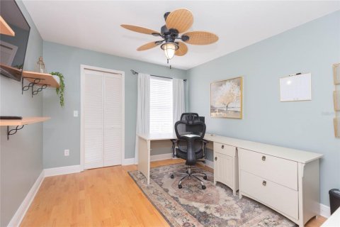 Townhouse in Largo, Florida 3 bedrooms, 139.35 sq.m. № 2196216 - photo 23